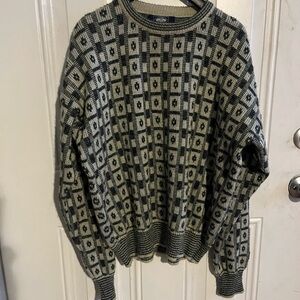 Knightsbridge Black and Gray Crewneck Sweater